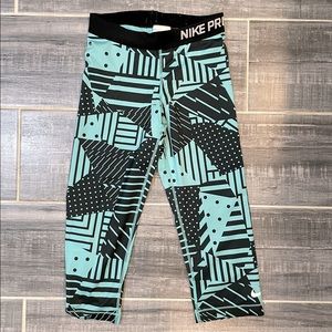Nike Pro Turquoise Geometric Pattern Running Yoga crop capri 3/4 Leggings size S